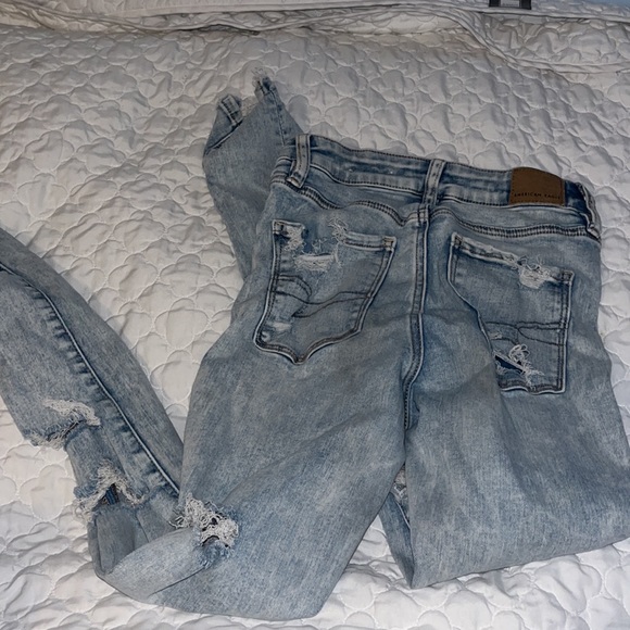 light wash american eagle skinny jeans, size 0 - Picture 3 of 3